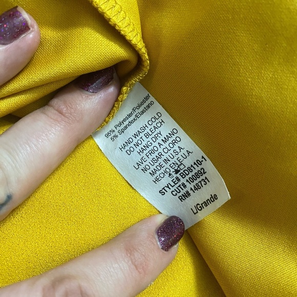 🆕Forever 21 - Ruched asymmetrical mini dress - Picture 4 of 9